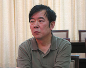 周梅森长篇小说《梦想与疯狂》研讨会在京召开